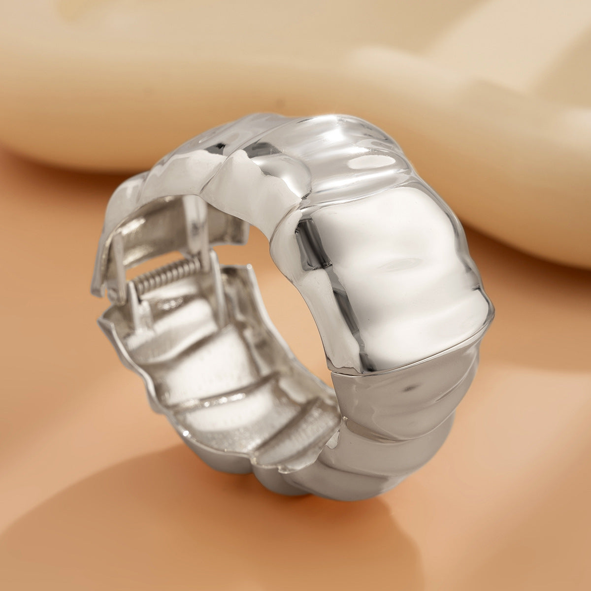 Gleam Cuff