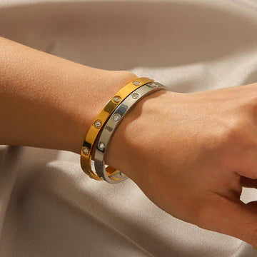 Crystal Glow Bangle