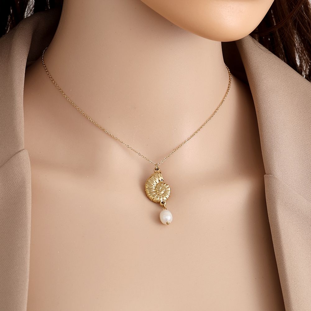 Snail with pearl Halskette